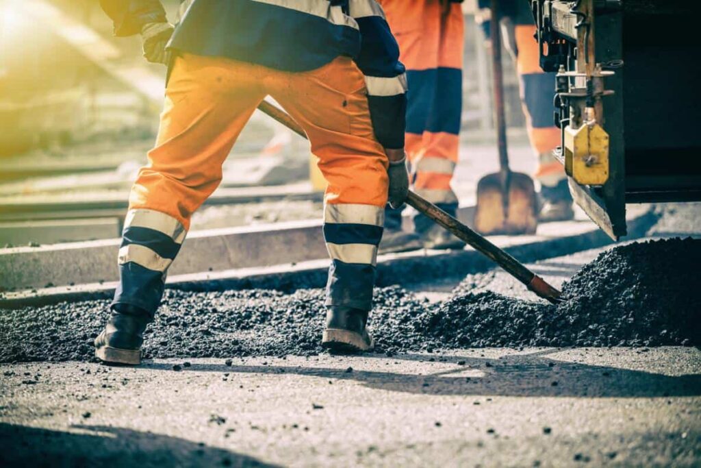 Common Commercial Asphalt Paving Problems And How To Fix Them | Sipes ...