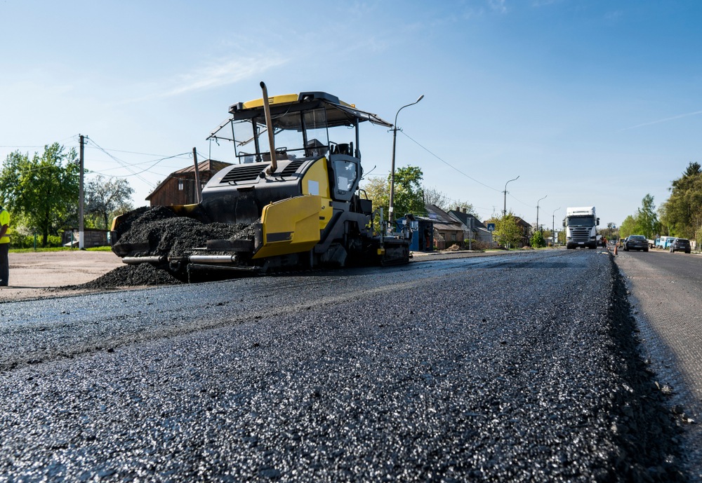 What Is Asphalt Made of and Why Does Material Quality Matter? - Sipes Asphalt & Concrete Asphalt paving
